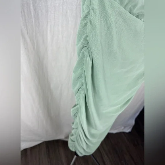 Love by Design One-Shoulder Body-Con Green Midi Dress Size Medium (8-10)… - Picture 6 of 13